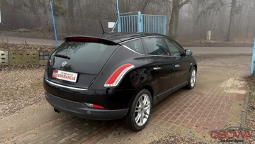 Lancia Delta III Hatchback 1.9 Twinturbo MultiJet 190KM 2011 Lancia Delta 1.9jtd 190KM max wersja asyst parkowania ledy xenon skora 1.r, zdjęcie 6