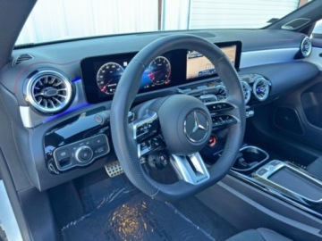 Mercedes CLA C118/X118 2024 Mercedes-Benz CLA AMG CLA 35 4MATIC 2024r. 2.0 Benzyna 302KM, zdjęcie 10