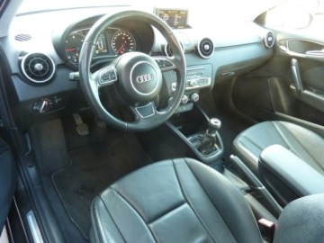 Audi A1 I Hatchback 3d 1.6 TDI 105KM 2011 Audi A1 3-drzwiowe 1.6 TDI, zdjęcie 10