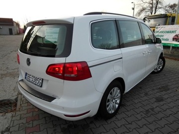 Volkswagen Sharan II Van 2.0 TDI-CR BMT 140KM 2012 Volkswagen Sharan Xenon Led Szklany Dach Klimatronik 2.0 Diesel 140KM, zdjęcie 5