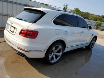 Bentley Bentayga 2017 Bentley Bentayga 2017 W12 AWD 6.0 Benzyna 600KM, zdjęcie 3