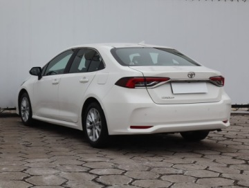 Toyota Corolla XII Sedan 1.5 VVT-i 125KM 2022 Toyota Corolla 1.5 VVT-i, Salon Polska, zdjęcie 3