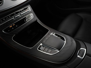Mercedes Klasa E W213 2021 Mercedes E 300 FV23% PHEV full LED skóra virtual, zdjęcie 31
