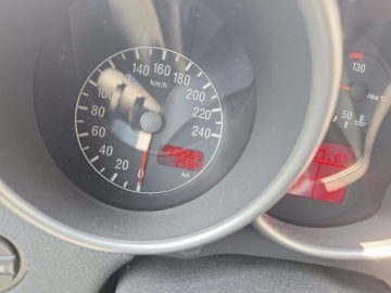 Alfa Romeo 147 Hatchback 1.6 i 16V T.Spark 120KM 2002 Alfa Romeo 147, zdjęcie 14