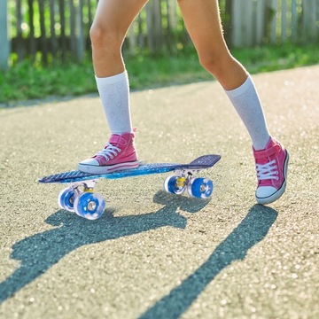 СКЕЙТБОРД FISZKA ДЛЯ ДЕТЕЙ С ПОДСВЕТКОЙ КОЛЕСА LED DRIFT ДЛИНОЙ 56 СМ GALAXY COSMOS