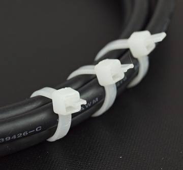 ПРОЧНЫЕ КАБЕЛЬНЫЕ Стяжки БЕЛАЯ ЛЕНТА 2,5х100 100 ШТ.