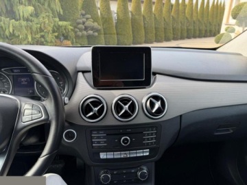 Mercedes Klasa B W246 Sports Tourer 180 CDI 109KM 2015 Mercedes-Benz Klasa B 180 CDI 7G-DCT 109KM 2015r, zdjęcie 17