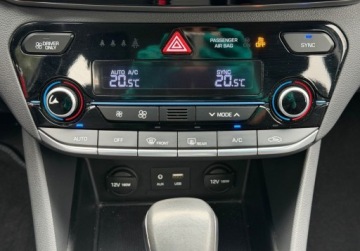 Hyundai IONIQ Hatchback 1.6 GDi 141KM 2017 Hyundai IONIQ 1.6 Hybrid 141KM Climatronic Kamera Led Bezwypadkowy Dla wym, zdjęcie 23