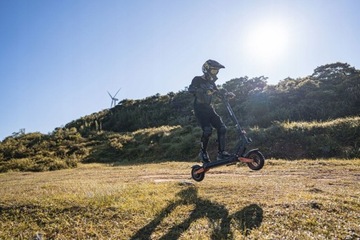 Электромобиль KuKirin G2 MAX 1200 Вт, 20 Ач, 10 дюймов, складной, 55 км/ч + шлем + сумка