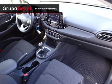 Hyundai i30 III Wagon Facelifting 1.5 T-GDI 48V 160KM 2023 Hyundai i30 Smart 1.5 T-GDI 6MT 160KM + pakiet Led kolor Dark Knight, zdjęcie 8