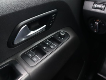 Volkswagen Amarok I Pick Up Double Cab Facelifting 3.0 TDI 224KM 2017 VW Amarok V6 3.0 TDI, Salon Polska, 221 KM, 4X4, zdjęcie 16