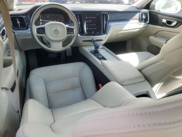 Volvo S60 III Sedan 2.0 T5 250KM 2020 Volvo S60 T5 Momentum 2020 2.0l 2.0 Benzyna 250KM, zdjęcie 8