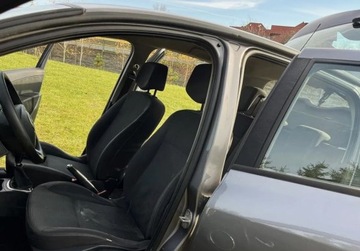 Renault Clio III Hatchback 5d 1.2 i 16V 75KM 2010 Renault Clio LPG, klimatyzacja, ZERO KOROZJI 1.1 BenzynaLPG 75KM, zdjęcie 4