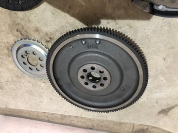 TOYOTA RAV4 2019 - БЕНЗИНОВОЕ СЦЕПЛЕНИЕ В КОМПЛЕКТЕ