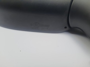 TOYOTA AVENSIS T29 ZRCÁTKO PRAVÉ BARVA 040 9PIN