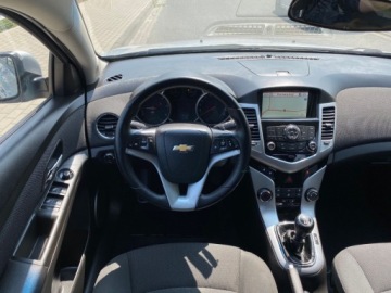 Chevrolet Cruze Sedan 2.0 VCDI 16V DOHC 163KM 2012 Chevrolet Cruze NAWIGACJA PARKTRONIC TYL TEMPOMAT NOWE TARCZE SWIECE KOMPL, zdjęcie 8