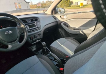 Hyundai i20 II Coupe 1.2 MPI 84KM 2017 Hyundai i20 Swiezo sprowadzony Zarejestrowany Ubezpieczony. 1.2 84KM, zdjęcie 17