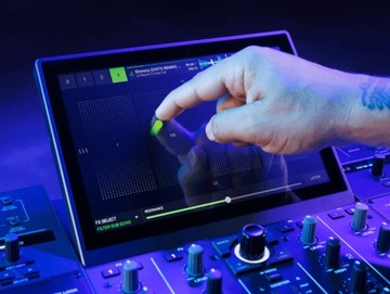 Автономный DJ-контроллер Denon DJ Prime 4+ PLUS
