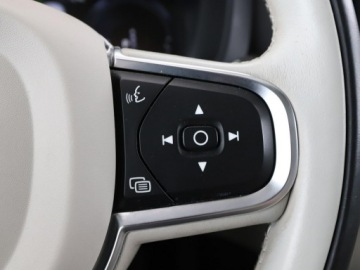 Volvo XC60 II Crossover Plug-In 2.0 T6 Plug-in Hybrid 340KM 2020 Volvo XC 60 PHEV jasne skóry 4x4 full LED, zdjęcie 28