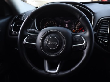 Jeep Compass II SUV 1.4 MultiAir 140KM 2018 Jeep Compass 1.4 MultiAir, Salon Polska, zdjęcie 18