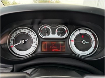 Fiat 500L Trekking 1.3 Multijet 16V II 85KM 2012 Fiat 500 L Panorama, zdjęcie 29