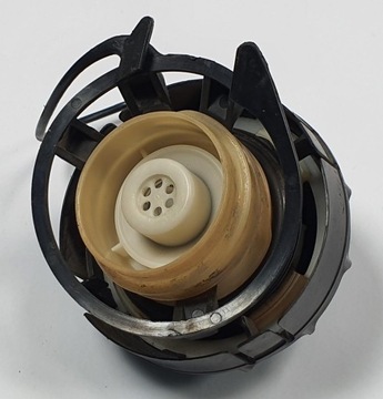 ZÁCPA  PLNĚNÍ PALIVA MAZDA CX-7