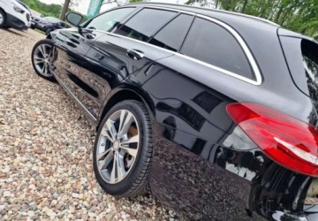 Mercedes Klasa C W205 2016 Mercedes-Benz Klasa C Mercedes-Benz Klasa C 350 e 7G-TRONIC 2.0 279KM, zdjęcie 21