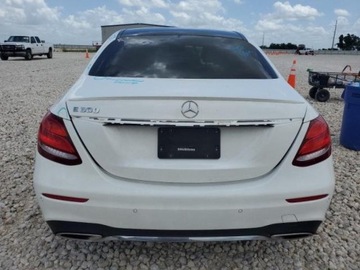 Mercedes Klasa E W213 2019 Mercedes-Benz Klasa E 2019 Mercedes-Benz E-Class E 300 RWD Sedan 2.0 241KM, zdjęcie 5