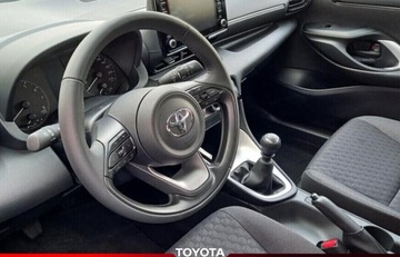 Toyota Yaris IV Hatchback 1.0 VVT-i 72KM 2023 Toyota Yaris Comfort 1.0 72KM, zdjęcie 4