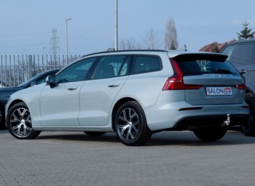 Volvo V60 II  2024 Volvo V60 2,0T 177 aut Hak Ogrz,Kier.+4xFotele Kamera DVD DAB NFC perła ACC, zdjęcie 34