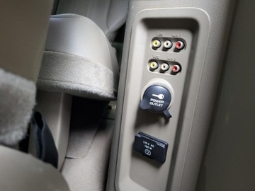 Chrysler Town &amp; Country V 2013 town chrysler Touring L * V6 3.6l benzyna 283KM Dokumentacja *7 Miejsc, zdjęcie 24