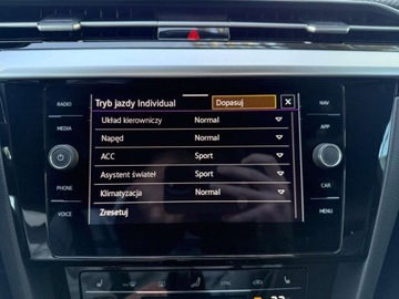 Volkswagen Arteon Fastback Facelifting 2.0 TSI 190KM 2022 Volkswagen Arteon 2.0TSI 190KM R-Line DSG Kamera ACC Keyless NiskiPrzebieg, zdjęcie 29