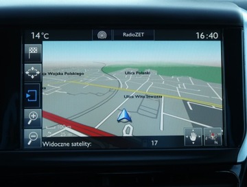 Peugeot 208 I Hatchback 5d Facelifting 1.2 PureTech 82KM 2016 Peugeot 208 1.2 PureTech, Salon Polska, zdjęcie 12