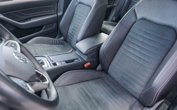 Volkswagen Passat B8 Variant Facelifting 2.0 TDI SCR 150KM 2023 Volkswagen Passat 2.0TDI 150KM DSG Elegance Grzana szyba Virtual cockpit E, zdjęcie 9