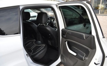 Ford Kuga I 2.0 Duratorq TDCi 140KM 2011 Ford Kuga 2.0 TDCI INDIVIDUAL 4x4 Skora Grz. fotele 2.0 Diesel 140KM, zdjęcie 16