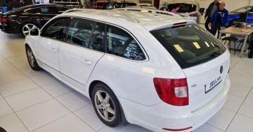 Skoda Superb II Kombi 2.0 TDI CR DPF 170KM 2011 Skoda Superb 2.0 TDI 170KM Ksenonowe reflektory 2.0 Diesel 170KM, zdjęcie 6