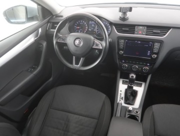 Skoda Octavia III Kombi 2.0 TDI 150KM 2016 Skoda Octavia 2.0 TDI, Salon Polska, Serwis ASO, zdjęcie 6