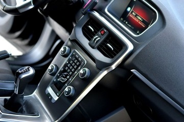 Volvo V40 II Hatchback 1.6 D2 115KM 2015 Volvo V40 1,6HDi 115Km Xenon Ledy Digital Skóra, zdjęcie 18