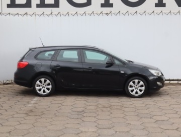 Opel Astra J Sports Tourer Facelifting 1.4 Turbo ECOTEC 120KM 2012 Opel Astra 1.4 T, Klima, Klimatronic, Tempomat, zdjęcie 5