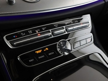 Mercedes Klasa E W213 Kombi 2.0 220d 194KM 2019 Mercedes E 220 FV23% Automat Navi Kamera cofania, zdjęcie 29