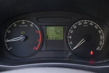 Skoda Fabia II Hatchback 1.2 i HTP 60KM 2009 Skoda Fabia 1.2, Klima, zdjęcie 10