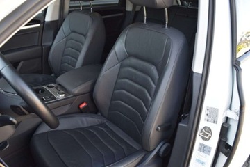 Volkswagen Touareg III 2020 Volkswagen Touareg SalonPL TDI 231KM 4x4 Automat Hak Matrix Kamera Navi Sk, zdjęcie 31