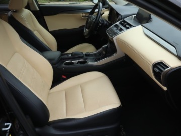 Lexus NX I SUV 200t 238KM 2017 Lexus NX 200t, Salon Polska, 4X4, Automat, Skóra, zdjęcie 8