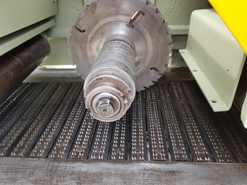 Гусеничная многопильная машина Cosmec 400 25/22