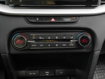 Kia Ceed III Kombi Facelifting 1.0 T-GDI 120KM 2022 Kia Cee'd WD0977U#1.0 T-GDI M K.cofania 2 stref, zdjęcie 18
