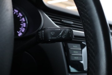 Skoda Octavia III Liftback 1.6 TDI CR DPF 105KM 2014 Skoda Octavia 1.6 TDI, Klima, Klimatronic, zdjęcie 17