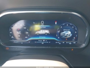 Chevrolet Suburban GMT900 2024 Chevrolet Suburban 2024r., 5.3L 5.3 Benzyna 355KM, zdjęcie 9