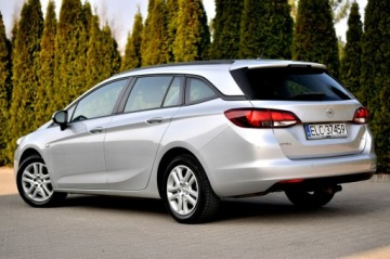 Opel Astra K Sports Tourer 1.0 Turbo 105KM 2017 Opel Astra Sports Tourer 1.0 105 KM Climatronic, zdjęcie 2