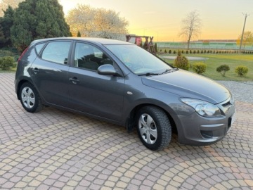 Hyundai i30 I Hatchback 1.4 109KM 2010 Hyundai i30 1.4 109KM Klima Sprawdz 1.4 Benzyna 109KM, zdjęcie 26