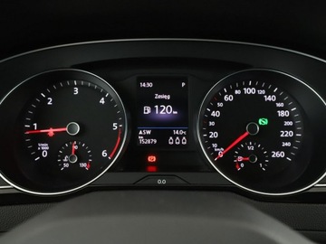 Volkswagen Passat B8 Variant Facelifting 2.0 TDI SCR 150KM 2020 Volkswagen Passat DSG full LED navi klima auto (3, zdjęcie 21